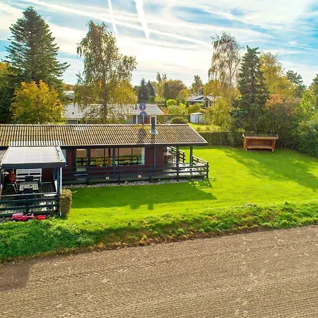 8 Person In Svendborg-by Traum Feriehus *