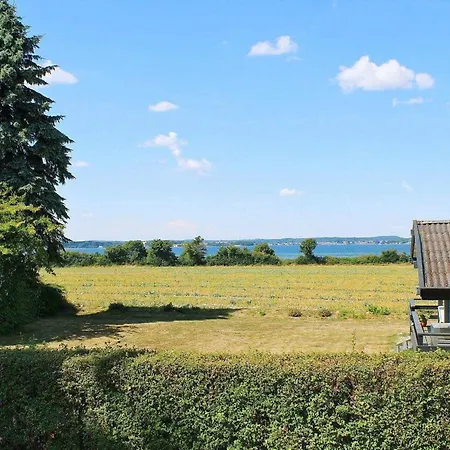 8 Person In Svendborg-by Traum Feriehus *